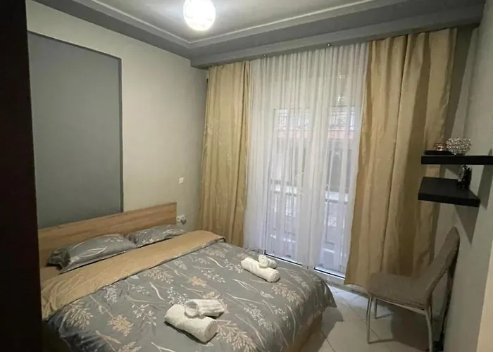 Elegant In Kalamaria, Apartment *